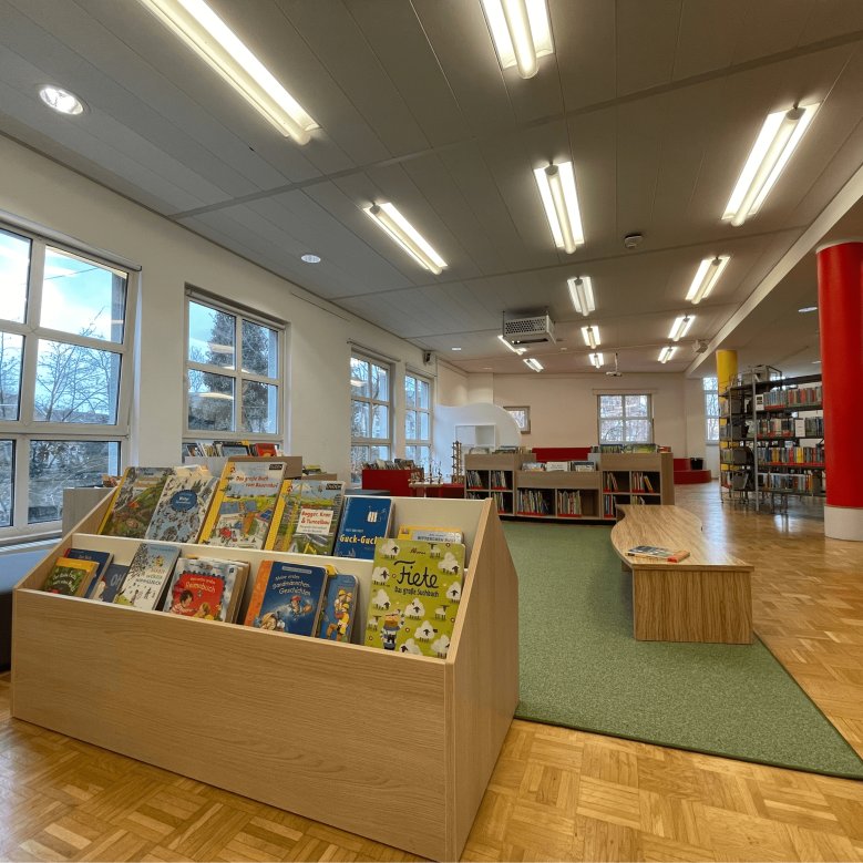 Modernizovaná dětská knihovna zepředu